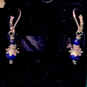 Beautiful earrings made w/'blue lapis beads!!